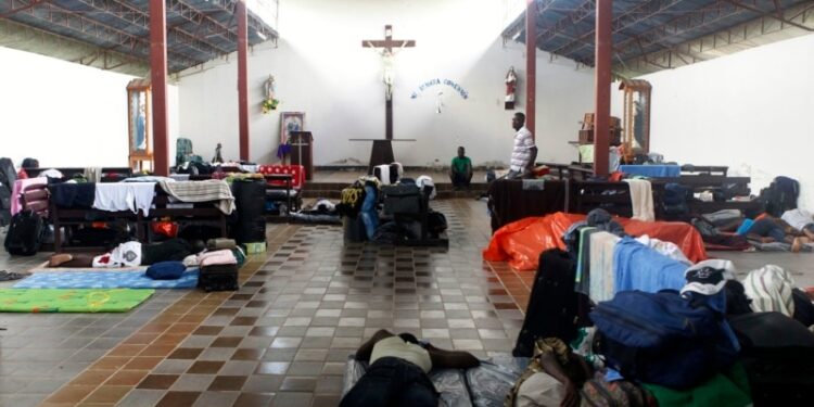 El aumento de inmigrantes de Asia y África convierte a la selva amazónica en un corredor