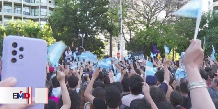 Nicaragua retira a su embajador de Argentina