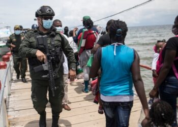 Colombia captura integrantes de red de tráfico de migrantes
