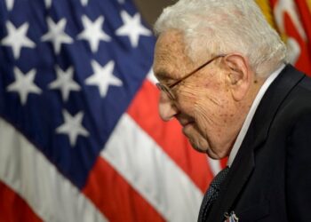 Henry Kissinger, el estratega anticomunista que arrojó “luces y sombras” sobre América Latina y el mundo
