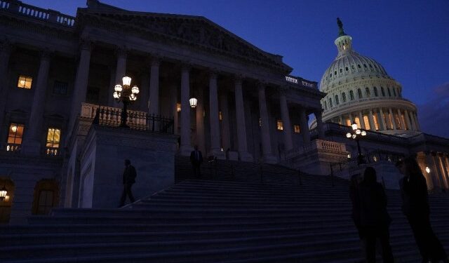 Senadores de EEUU emitieron declaración bipartidista contra atropellos de Nicolás Maduro en Venezuela