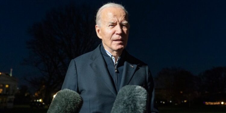 Biden ordena ataques aéreos contra milicias pro-iraníes