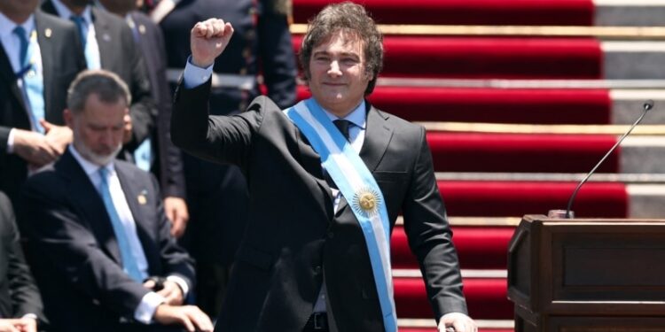 Durante su ceremonia de investidura, Javier Milei, el nuevo presidente de Argentina, cargó contra la herencia recibida