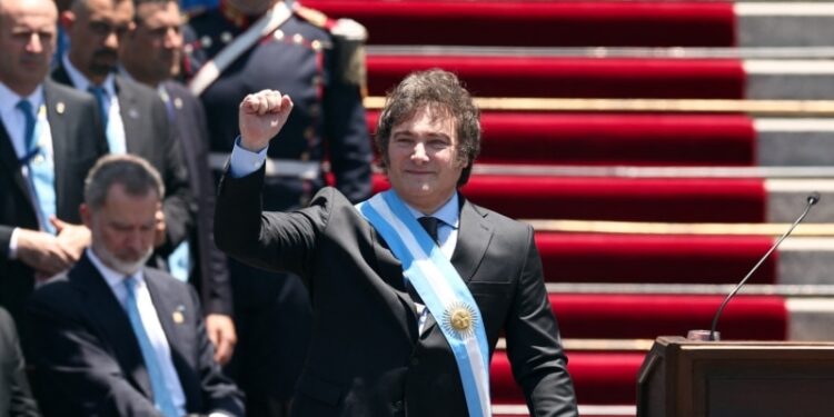 Tomó posesion del cargo el nuevo presidente de Argentina, Javier Milei.