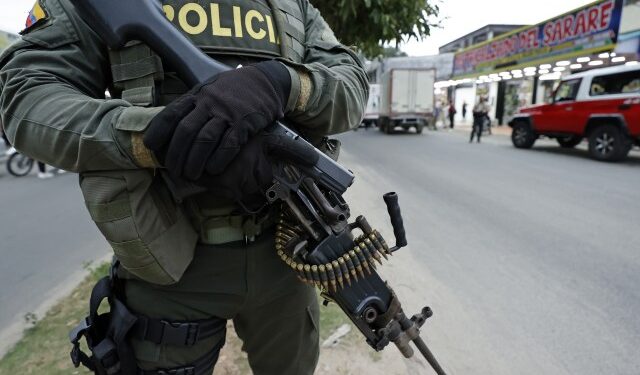 Asesinan a seis personas en dos masacres en Colombia