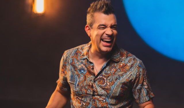 Rafael “El Pollo” Brito: estrena nuevo tema… ¡y se lanza al agua!