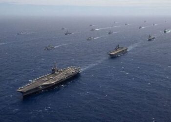 EEUU reforzará una fuerza naval internacional ante los ataques en el mar Rojo