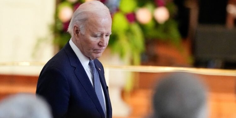 El presidente Biden y su esposa celebran Janucá