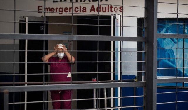 Pacientes del Hospital Vargas denunciaron que reciben comida sin proteínas (Videos)