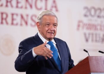 El presidente de México llama a los aspirantes a la presidencia de EEUU definir sus agendas en inmigración y seguridad