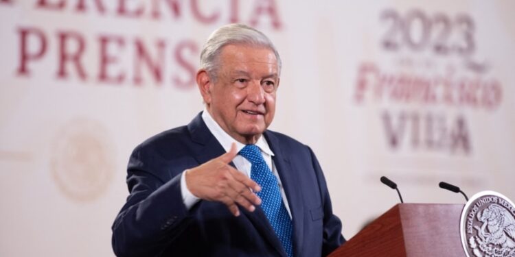 El presidente de México llama a los aspirantes a la presidencia de EEUU definir sus agendas en inmigración y seguridad