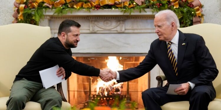 El presidente Biden reitera el apoyo estadounidense a Ucrania