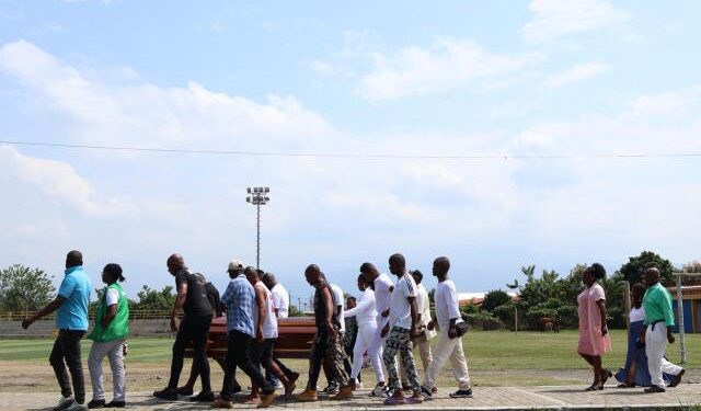 Pueblo colombiano de Guachené llora el asesinato de su alcalde y exige justicia (Fotos)