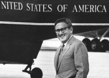 Cien documentales sobre Kissinger