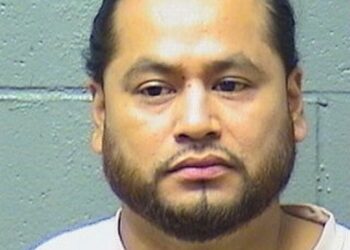 Fue enviado a prisión de California por golpear brutalmente a su esposa mientras su hijo pequeño grababa todo