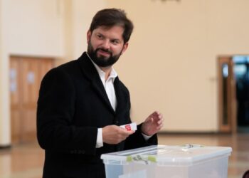 Gabriel Boric: Más allá del resultado, el plebiscito fortalece nuestra democracia