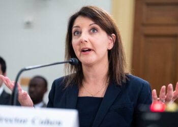 La amenaza de las enfermedades respiratorias ya está en marcha en EEUU, según la directora de los CDC