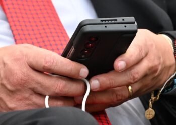 Colombia quiere la autodestrucción” de los celulares robados, ¿cómo piensa hacerlo? 