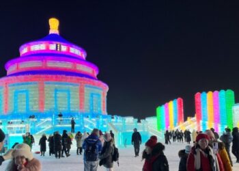 Un hombre murió en un tiroteo el sábado en un centro comercial en el centro de Florida.