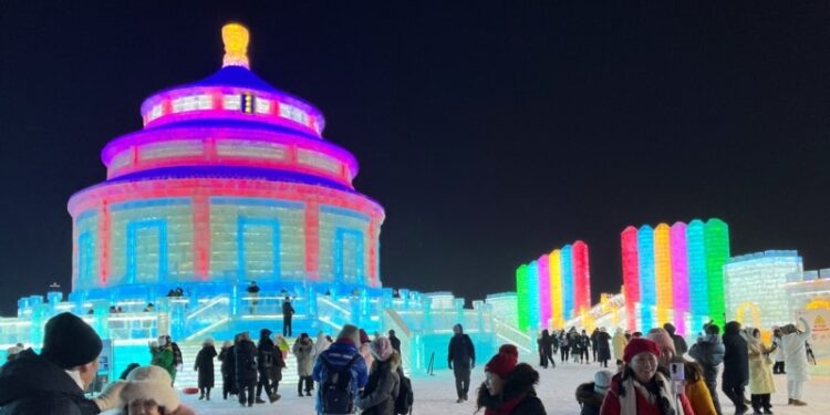 Un hombre murió en un tiroteo el sábado en un centro comercial en el centro de Florida.