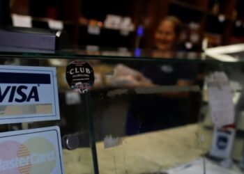 La clave de las tarjetas bancarias, un secreto a voces en Venezuela