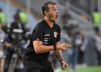 Fernando Batista está entre los nominados a mejor entrenador del año de la Iffhs