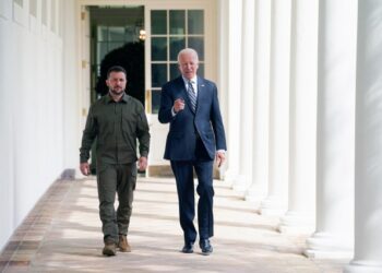 Zelenski viajará a Washington a reunirse con Biden tras su visita a Argentina