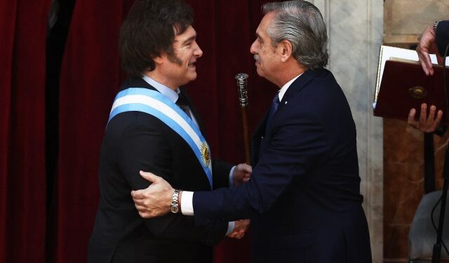 Gobierno argentino dio marcha atrás a un decreto sobre la custodia oficial de Alberto Fernández