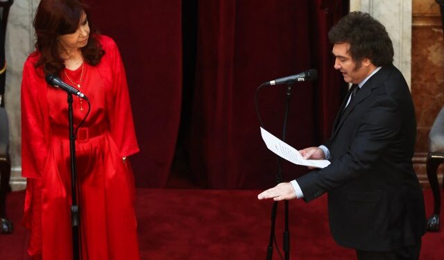 EN VIDEO: Momento en que Javier Milei se juramenta como presidente de Argentina