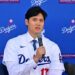 El regalo que le dio Shohei Ohtani a la esposa de un lanzador de los Dodgers (Video)