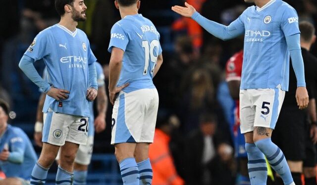 Manchester City tropezó con el Crystal Palace antes del Mundial de Clubes