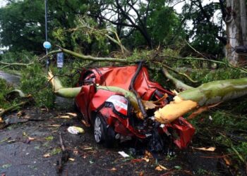 Tormenta con vientos huracanados dejó al menos 16 muertos y destrucción en Argentina y Uruguay