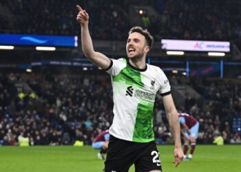 Liverpool no falló en el “Boxing Day” y metió presión al Arsenal por el liderato