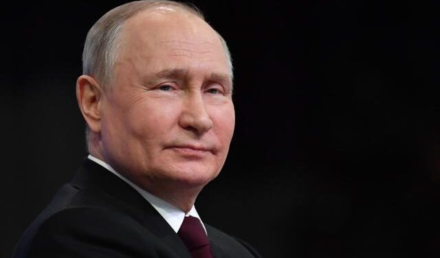 Partidarios de Putin recogieron firmas para registrarlo como candidato presidencial