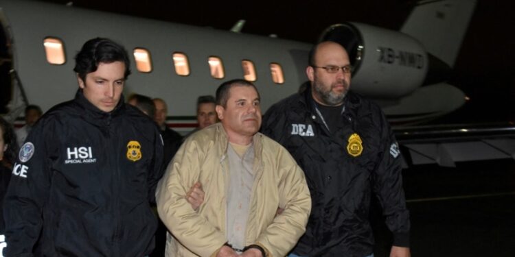 Corte de EEUU rechaza apelación de narcotraficante El Chapo Guzmán