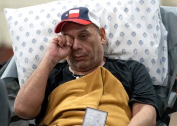 Las 5 principales noticias de Venezuela hoy: sube precio de la canasta básica. Denuncian torturas a estadounidense. Bono a policías. Y más