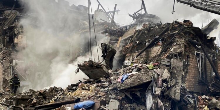 VOA Verifica:  las 5 desinformaciones más leídas sobre conflictos bélicos en 2023