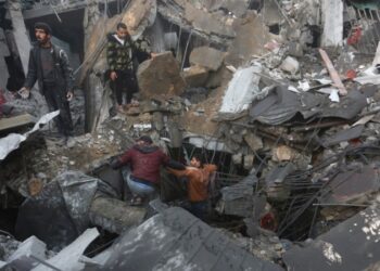 La incomunicación y el hambre agravan la miseria en Gaza tras 11 semanas de guerra