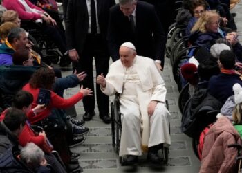El papa Francisco pide un tratado para regular la inteligencia artificial