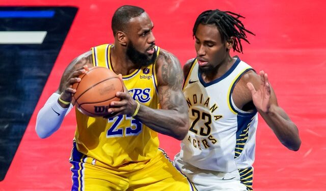 LeBron James lideró el quinteto ideal de la primera Copa NBA