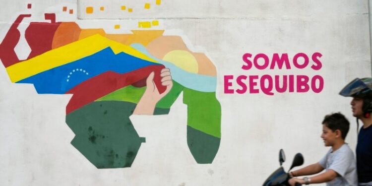 Presidentes de Guyana y Venezuela se reúnen mientras la región trata de calmar disputa territorial