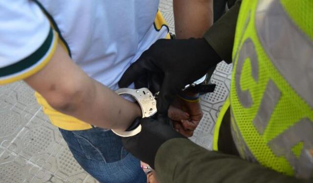 Sicario bajó a un herido de una ambulancia y le dio 40 balazos