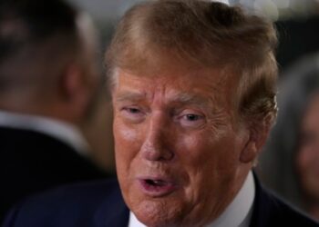 Trump bromea con abusar de su poder en un eventual regreso a la Casa Blanca