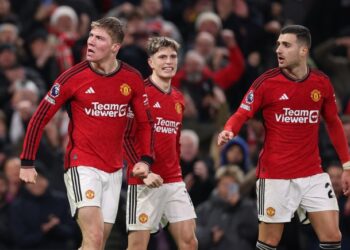 Garnacho y Hojlund lideraron remontada épica del Manchester United sobre el Aston Villa