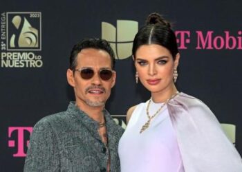 Nadia Ferreira y las tiernas fotos navideñas junto a Marc Anthony