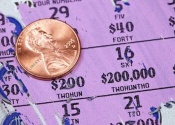 Todo se derrumbó: Ganó la lotería en Indiana, pero perdió el premio por una publicación en Facebook