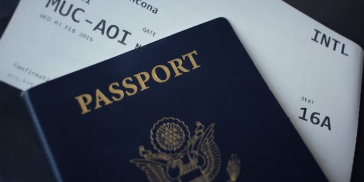 EEUU normaliza tiempos de espera para obtener pasaportes