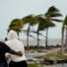 Tormenta causa inundaciones y obliga a cancelar eventos en la Florida