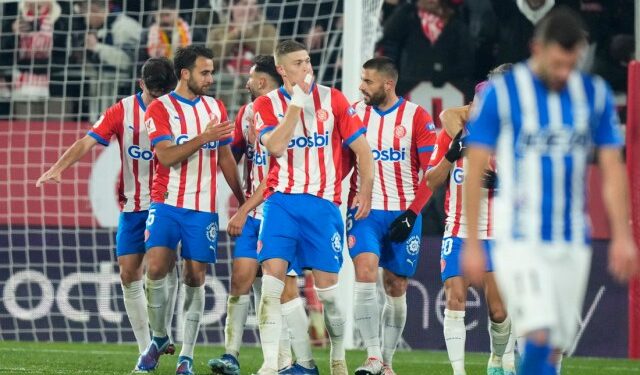 El Girona goleó al Alavés y sueña cerrar el 2023 en la cima de LaLiga