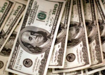 Gasto navideño aumenta menos que en 2022